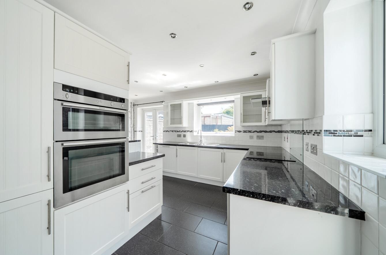 Glan Yr Afon Road, Sketty, Swansea
